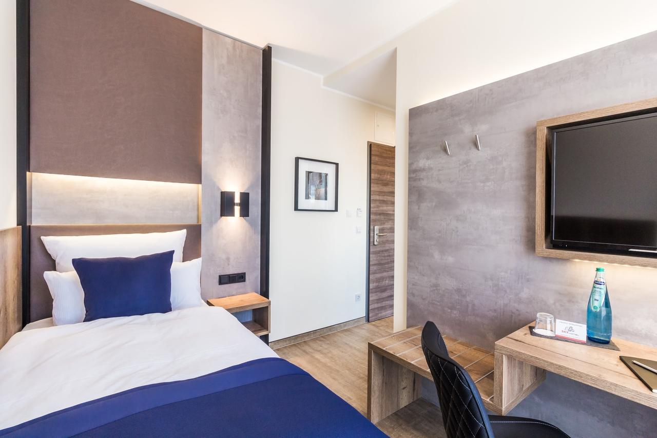 Sky Hotel Клоппенбург Экстерьер фото