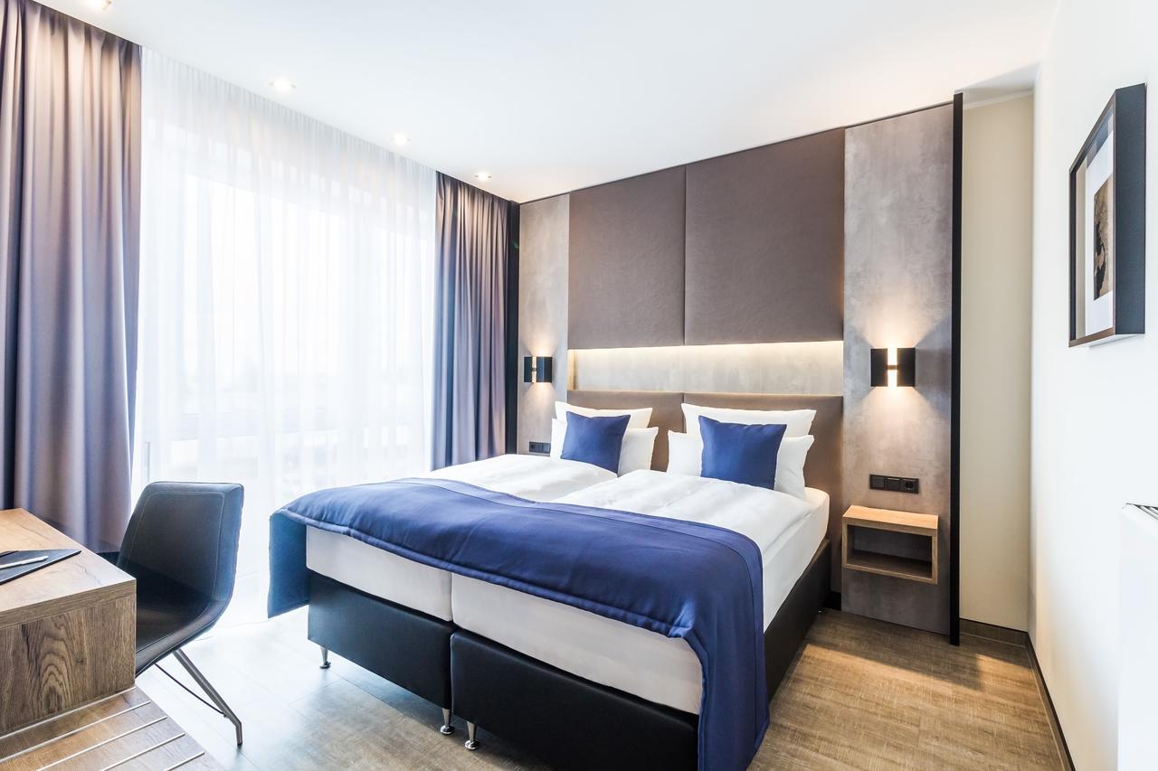 Sky Hotel Клоппенбург Экстерьер фото